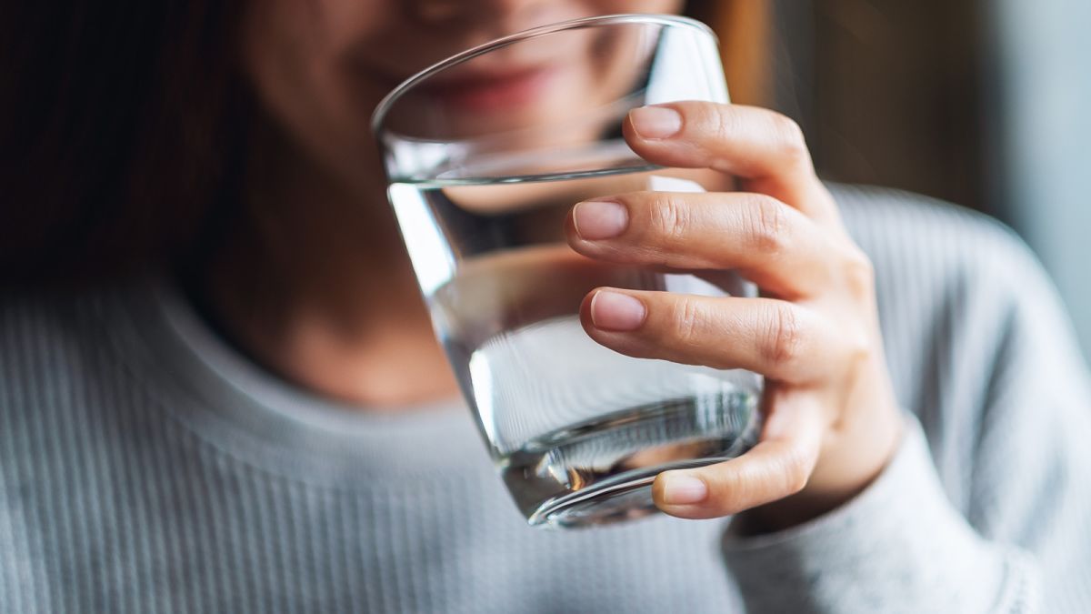 چرا نوشیدن آب برای شما مهم است ؟